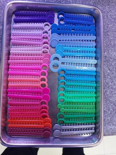 Klinik Pergigian Arrizque (Gigi palsu, Braces)