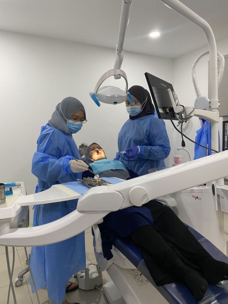 Q & M Dental Clinic (Segamat)